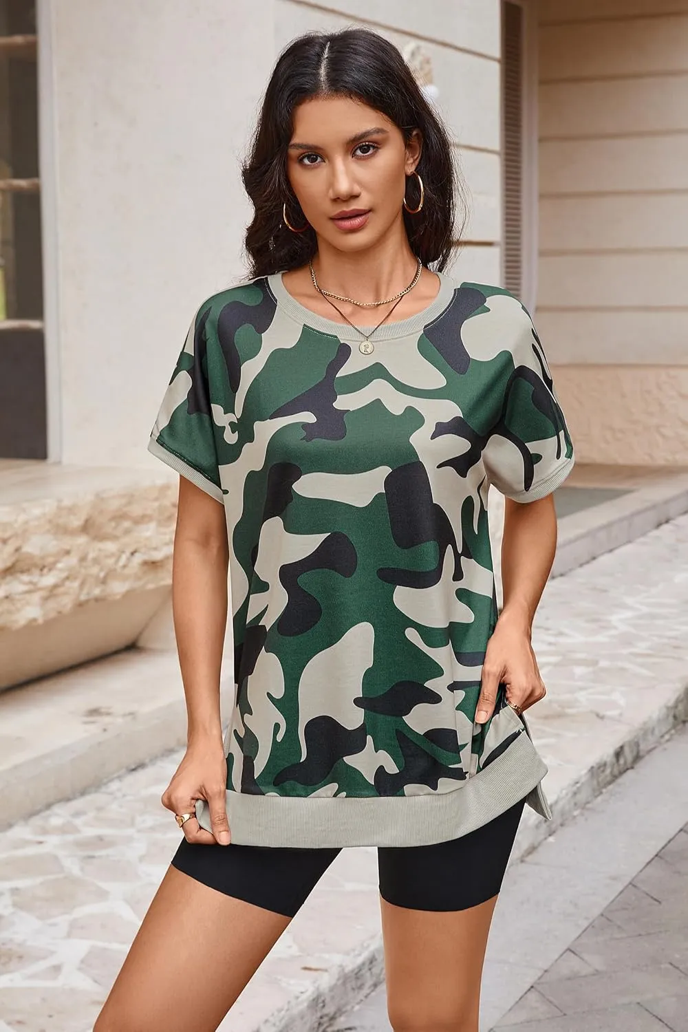 ECOWISH Women Side Split Sweatshirt: Fall Crewneck Long Sleeve Oversized Camo Shirts Casual Camouflage Print Pullover Tops