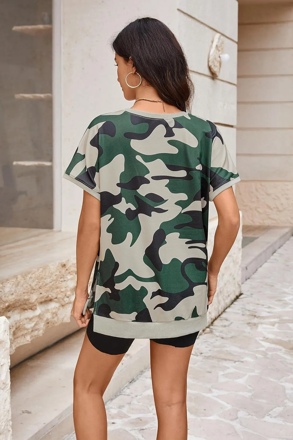 ECOWISH Women Side Split Sweatshirt: Fall Crewneck Long Sleeve Oversized Camo Shirts Casual Camouflage Print Pullover Tops